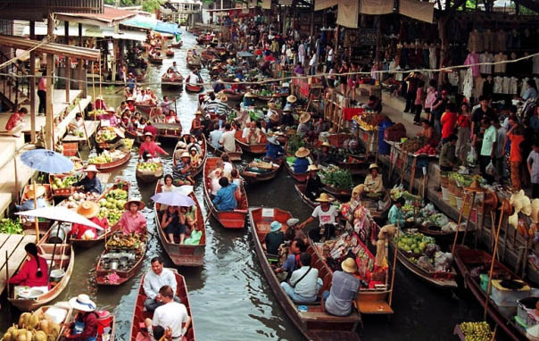 Damnoen Saduak Floating Market2