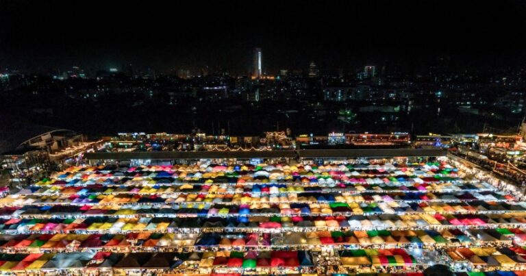 Ratchada train Market4